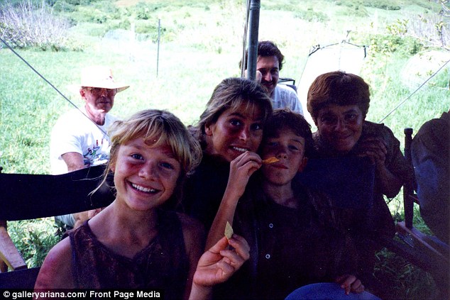 Ariana and Joseph Mazzello with their Jurassic Park stunt doubles, used for the more challenging scenes.